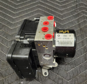 BMW E90 3-Series ABS Anti Lock Brake Pump 34526790147