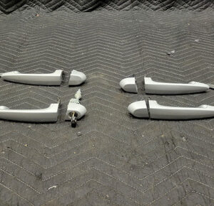 BMW E90 3-Series Exterior Door Handle Set With Key 51217207561