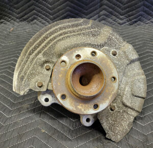BMW E90 3-Series Front Right Knuckle Carrier 31216764444
