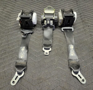 BMW E90 3-Series Rear Seatbelt Set Black 72117132243