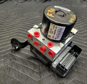 BMW F30 3-Series ABS Brake Pump Module 34516862246
